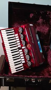 paolo soprani italian 120 bass very good condition