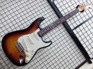 Fender American Vintage '62 Stratocaster 3-color -sunburst 1998 Free Shipping