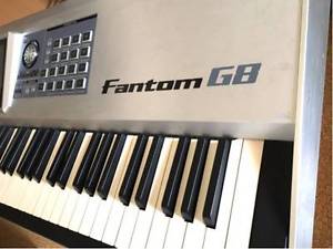 Roland Fantom G8 Synthesizer with SKB Hardcase Audio Japan Working Properly F/S