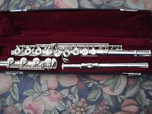 Yamaha 577HCT Professional Flute - offset G - C# trill key - Low B - mint!