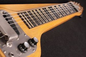 Gibson Skylark EH-500 Lap Steel Guitar! (1960's) with Original Case & Picks/Bar!