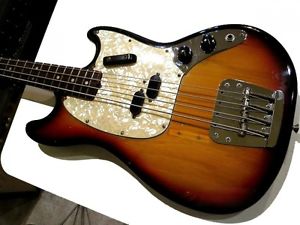 Fender 1972 MUSTANG BASS Sunburst w/hardcase/512