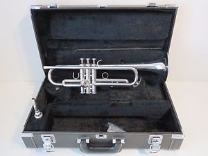 Yamaha YTR6310ZS Bobby Shew Custom Z Series Trumpet Outfit – Silver Plated