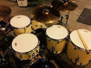 Gretsch Brooklyn 6 peice. Vintage white