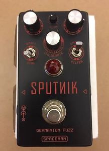 Spaceman Sputnik Fuzz Pedal Red & Black #3 - MINT!