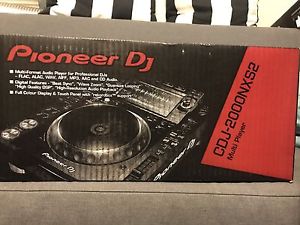 Pioneer CDJ-2000NXS2 Professional Multi Player