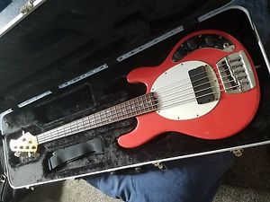 Music man stingray 5 string bass