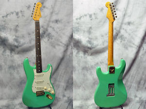 Fender CS Retrospective Gear 1960's ST Vintage reissue model 1995 E-guitar