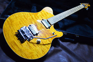 MUSIC MAN EVH Signature, Trans Gold Quilt Top, c.1990, Very Good, Hard Case