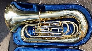 Yamaha YBB-321 BBb Tuba 4 Valves
