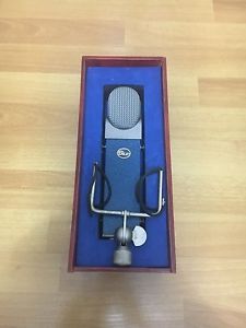 Blue Blueberry Microphone w/ Original Shockmount  *Mint Condition*