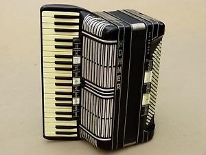 Very Nice Accordion Hohner Morino VM 120 bass Including Case