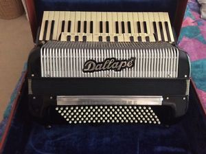 Dallape piano accordion