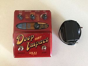 Akai Deep Impact Sb-1 Synth Pedal For Bass With Power Supply (Future)