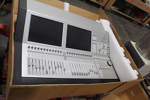 Mackie Digital X-Bus Mixer HIGH DEFINTION