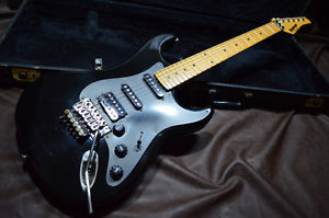KRAMER USA, Pacer Deluxe 1983, Very Good Condition, Black, Hard Case, VINTAGE