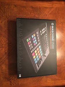 Native Instruments Maschine Studio (NEW)