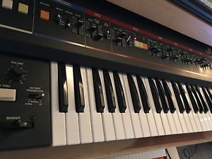 ROLAND JUNO-60: Polyphonic Synthesizer