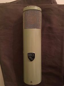 Bock 151 Condenser Microphone (Soundelux), Cardioid 251-Style