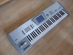 KORG TRINITY PLUS.    Perfect Working Order Keyboard  Good Condition + M1 sounds