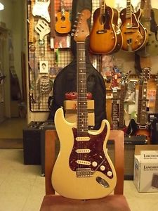 Fender AMERICAN VINTAGE 62 STRATOCASTER Regular Condition With Hard Case 2001