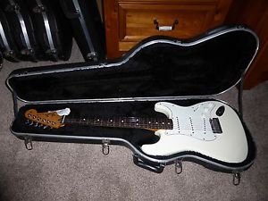 Fender Standard Stratocaster Olympic White