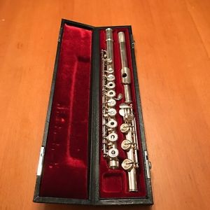Yamaha YFL-581 .925 Professional Flute - EXCELLENT SHAPE!!