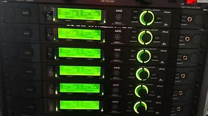 AKG DMS800 Performer Set Wireless Microphone System 2 Beltpacks 2 headset 2 inst