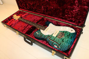 Sago New Material Guitars Buntline Custom with Original Hard Case Very Rare!!