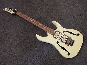 Ibanez PGM-30 White Regular Condition With Soft Case Electric Guitar