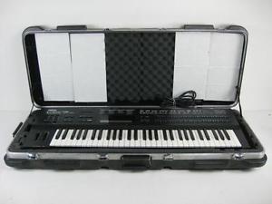 Yamaha DX7 II-FD DX7 IIFD dx7 FM synthesizer + SKB Case w/ wheels