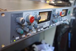Amek 9098 Stereo Compressor Limiter Neve Design Many Features