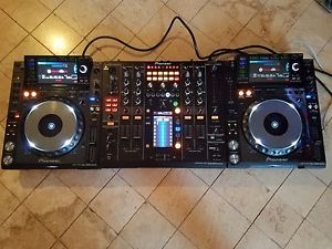 Pioneer DJM-2000 nexus Professional Mixer + 2 Pioneer  CDJ-2000 nexus Multi Play