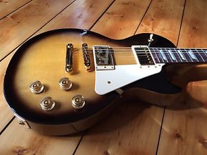 SAVE £300! Gold Gibson Les Paul Series Studio Exclusive Vintage Sunburst Beauty!