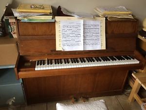 Small Regent Piano. 6 Octave (German Scale.) Beautiful instrument. Moving.
