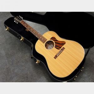 Gibson J-35 Antique Natural guitar FROM JAPAN/512