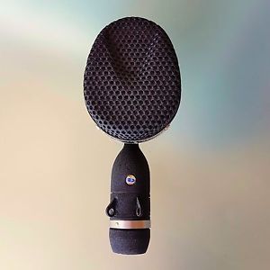 Coles 4038 ribbon microphone