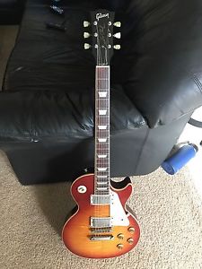 Gibson Les Paul Standard Electric Guitar - 2004 great condition.  With hard case