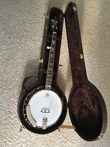 Deering Golden Era 5 string  banjo with hardshell case, Excellent condition!