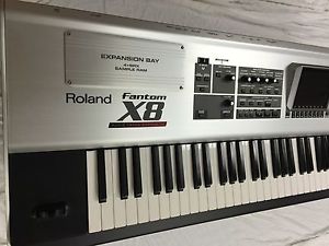 Roland FantomX8 88 weighted keys workstation synthesizer in great condition / Cl