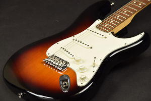 Fender American Standard Stratocaster 3-Color Sunburst, Regular Condition