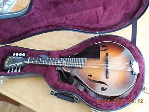 1935 Stradolin mandolin w/ hrdshell case Sweet!