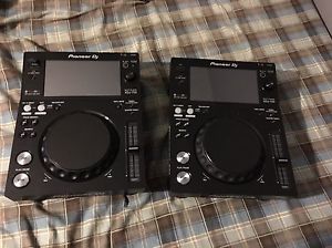 Pioneer XDJ-700 (pair)