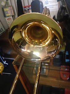 YAMAHA YSL448g Trigger F Trombone w/case / Good Playing shape SMOOTH slides - HC