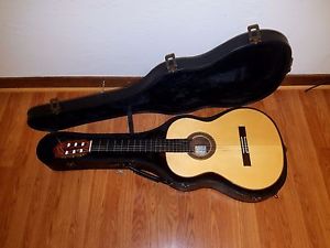 Alhambra classical Guitar 10p Spruce top{2005} concert level