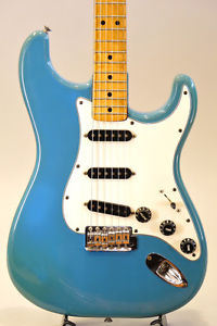 Fender USA 1981 Stratocaster International Color Series Maui Blue E-guitar
