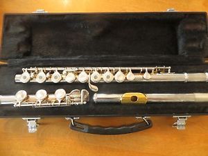 YAMAHA YFL-381 OPEN HOLE FLUTE w/ B FOOT AND CASE! GOLD LIP PLATE! BEAUTIFUL!!!
