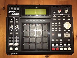 AKAI MPC 2500