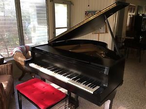 Apollo Baby Grand Piano. Good condition. Serial number 119952. 1930's vintage.