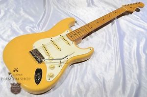 Fender Japan 1994 ST54-70AS Used Guitar Free Shipping from Japan #fg257